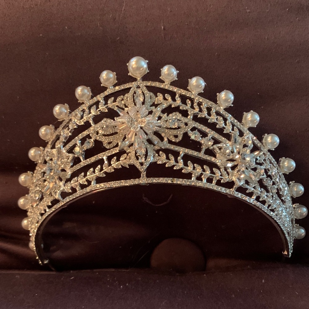 Rhinestone crystal tiara